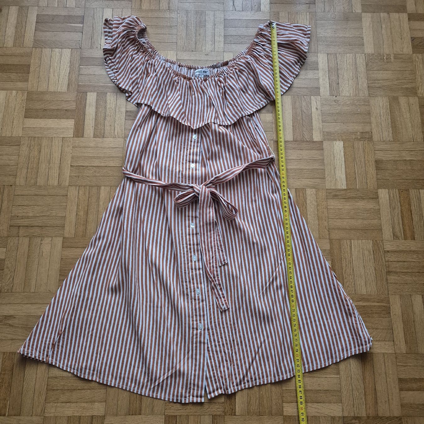 Vestiti: About you Kleid Gr 38, Viscose – Nuovo (secondo la descrizione) da Münchenstein venduto da yes_l59n
