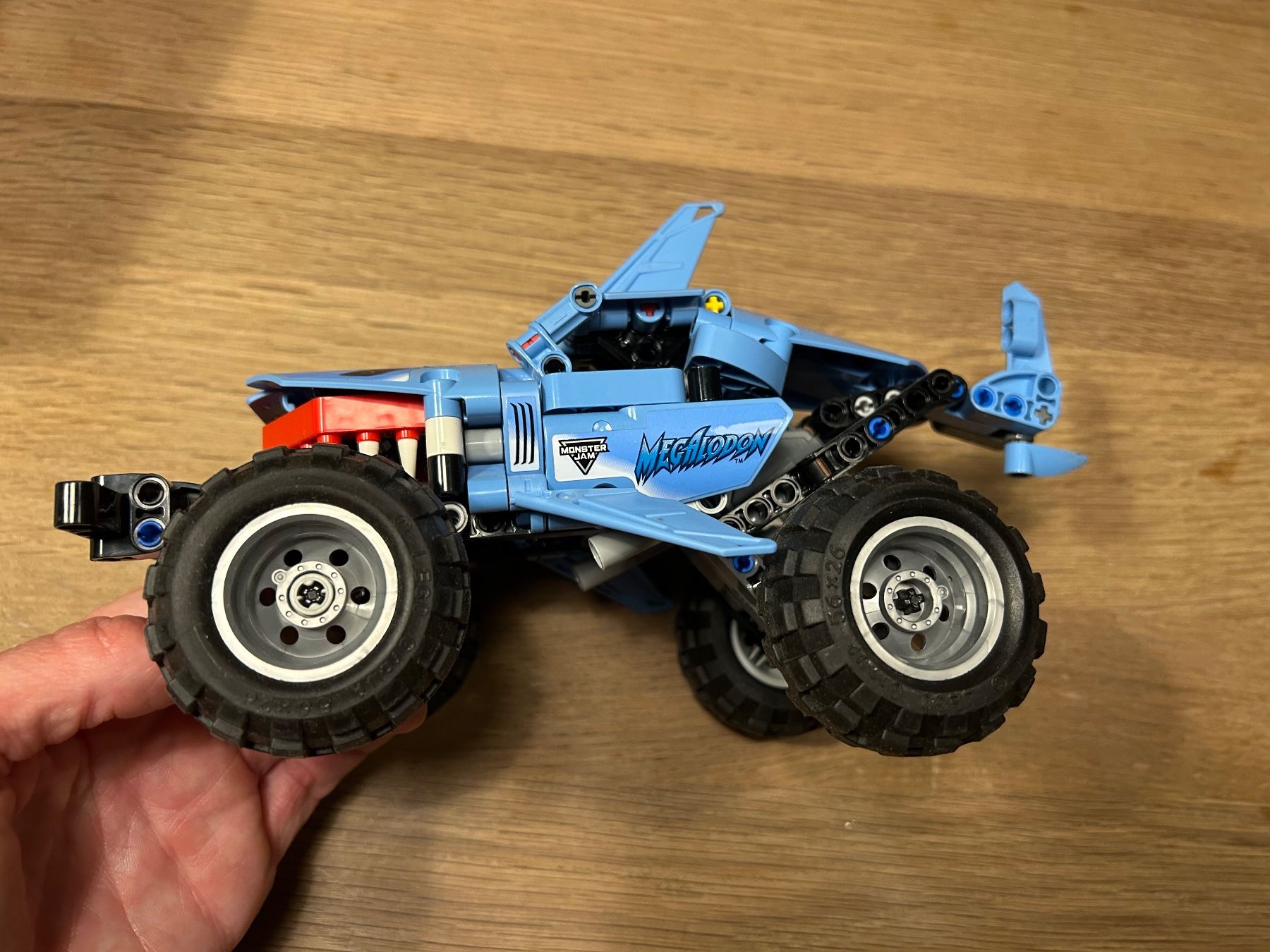 Lego Jouets: LEGO Technic 42134 Monster Jam Megalodon – D'occasion à Zürich par nicoleichholzer 3