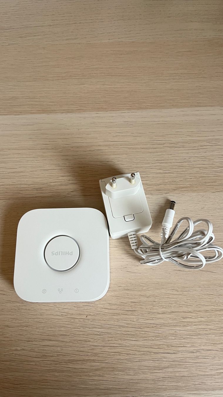 Philips Hub & Switch: Bridge Philips Hue II – Nuovo e nell'imballaggio originale da St.Gallen venduto da BRT91