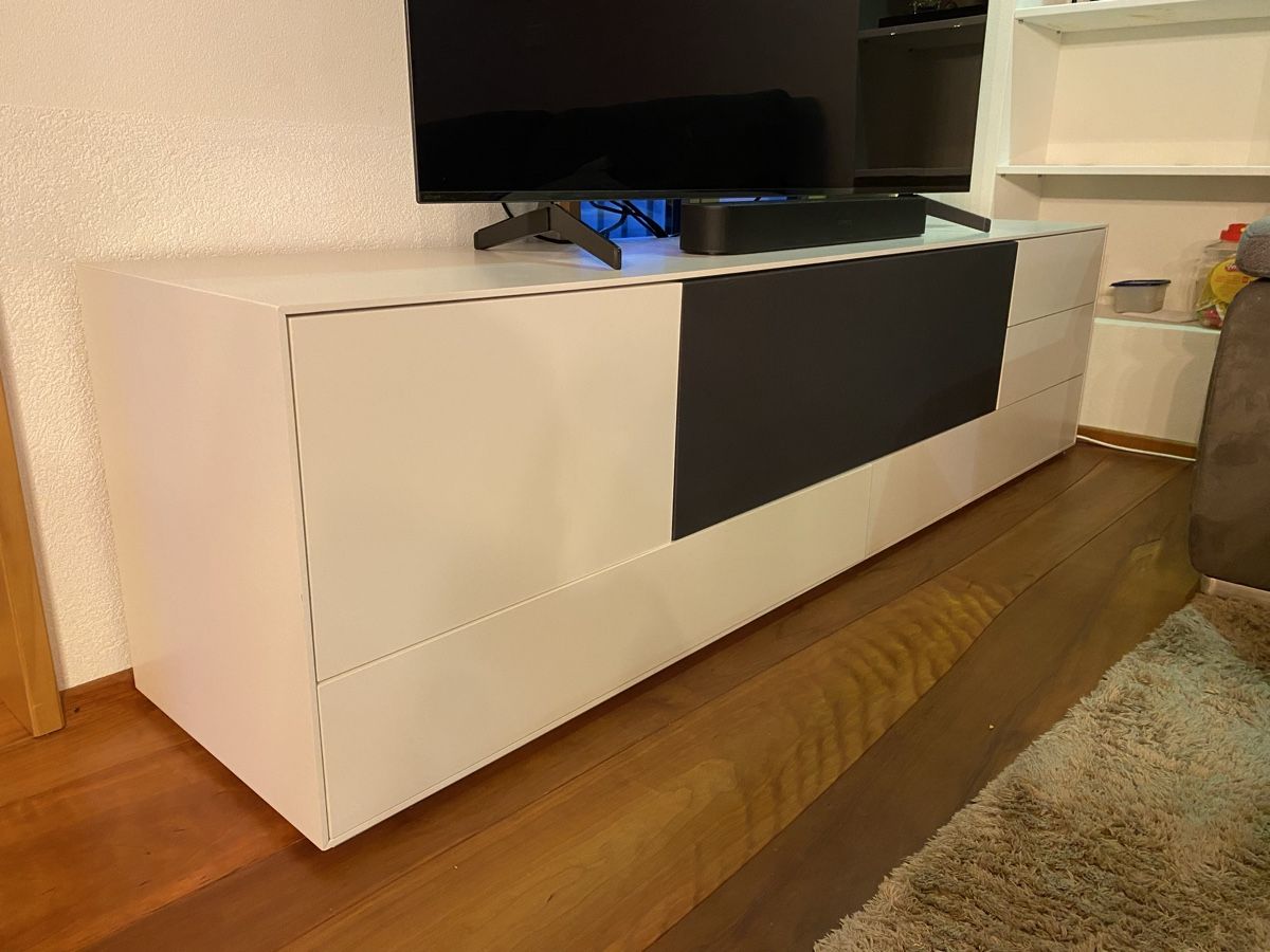 Livique Mobili TV: Fernsehmöbel – Usato da Kradolf venduto da mir_xwd8