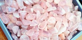 250 Gramm Rosenquarz in Top Qualität, kräftige Farbe