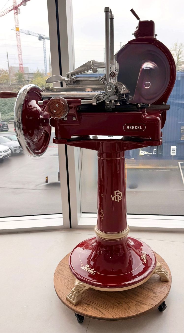 Berkel Elettrodomestici da cucina: original restaurierte Berkel Model 9h rosso – Usato da Zürich venduto da Autocity 1