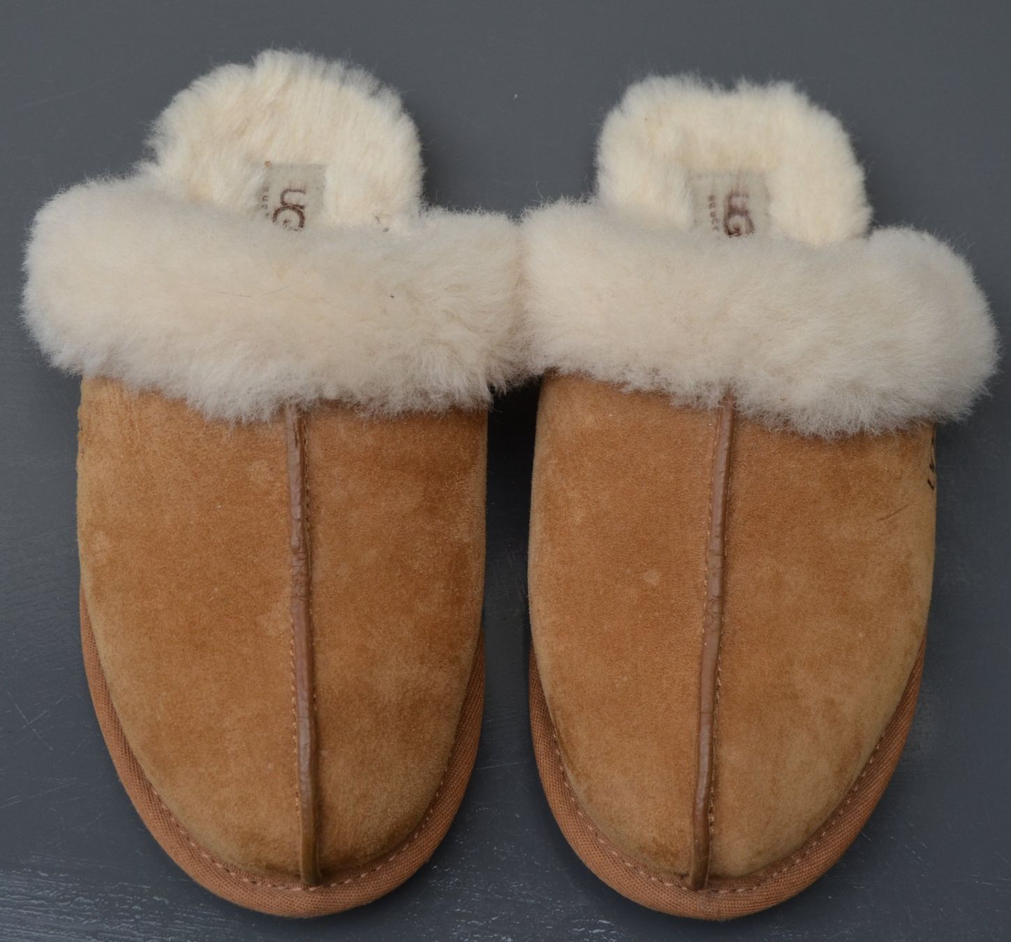 Ugg Scarpe da donna: UGG Scuffette II .37 Hausschuhe / pantoufles – Usato da Collonges venduto da arashee 1