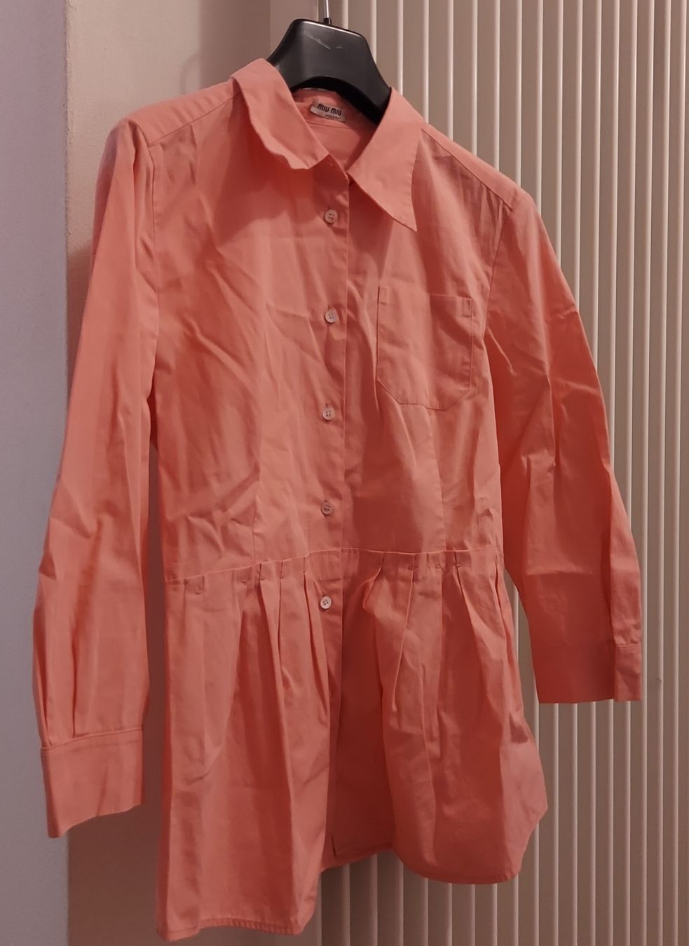 Miu Miu Blusen: Original Miu Miu Bluse – Gebraucht aus Davos Platz von nicoletta06 6