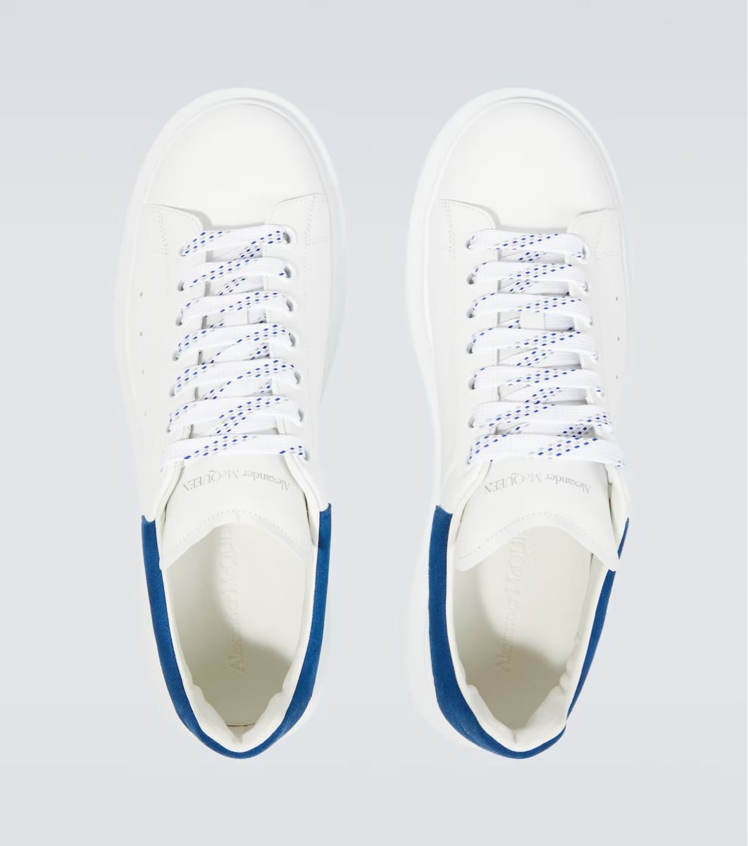 Alexander Mcqueen Chaussures femmes: Alexander McQueen Oversized Sneakers White Blue – Défectueux à Basel par Harper.G 2