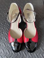 Chaussures en cuire Uno Due Tre rouge noir taille 37