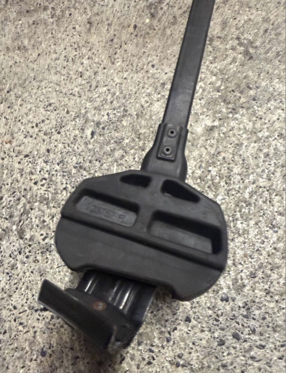 Portapacchi: Hyundai Gepäckträger – Usato da Buochs venduto da 18-84 1