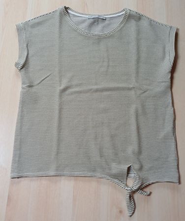 Shirt mit Knoten-Detail, Grösse M - Neu!