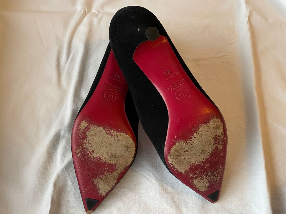 Scarpe da donna: Kittenheels - schwarze Wildleder Pumps, Grösse 38.5 – Usato da Luzern venduto da Moa09 4