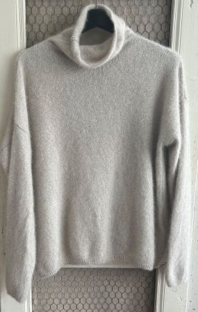Pull beige. M. fox blend