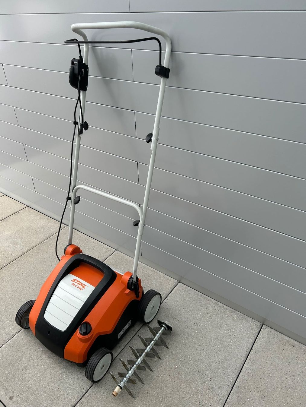 Bodenbearbeitungsgeräte: Stihl Rasenvertikutierer RLE 240 – Gebraucht aus Bennau von skh01
