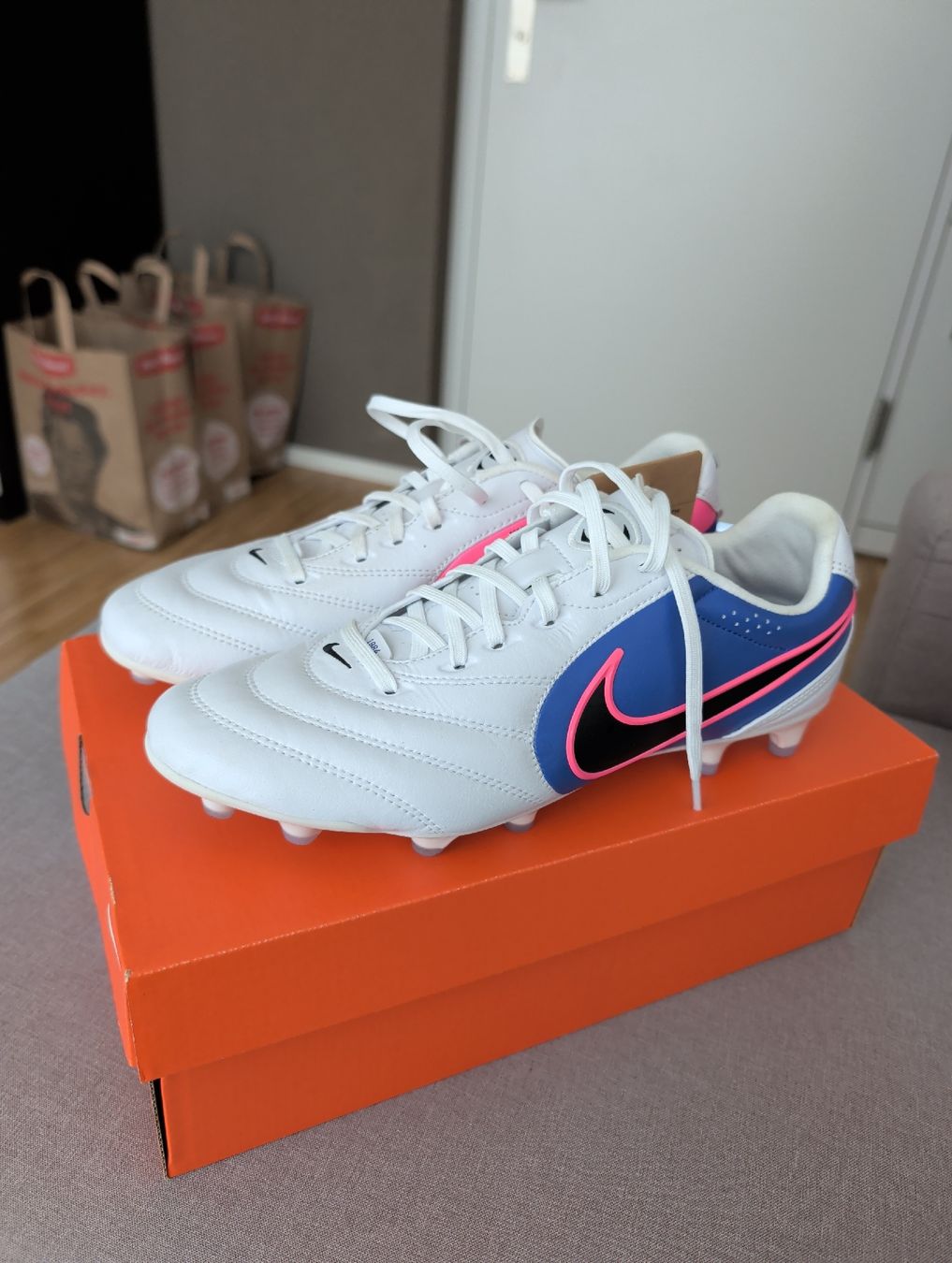 Nike Scarpe da uomo: Nike Tiempo Ligera Pro FG – Nuovo (secondo la descrizione) da Zürich venduto da ada_gfs7