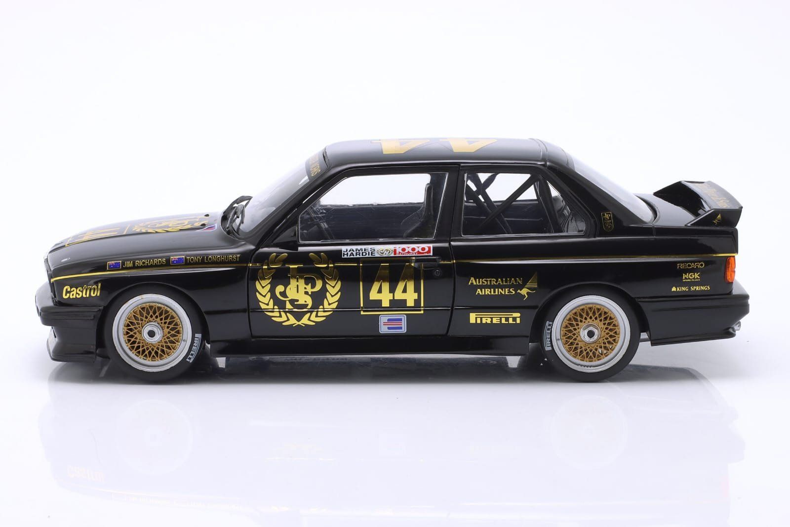 BMW Voitures modèles: BMW M3 E30 Winner Div. 2 Bathurst 1987 JPS Team 1:18 WERK83 – Neuf avec emballage d'origine à Stäfa par wkmodells 3