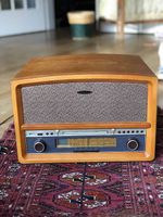 Retro-HiFi Anlage mit Plattenspieler und CD/USB