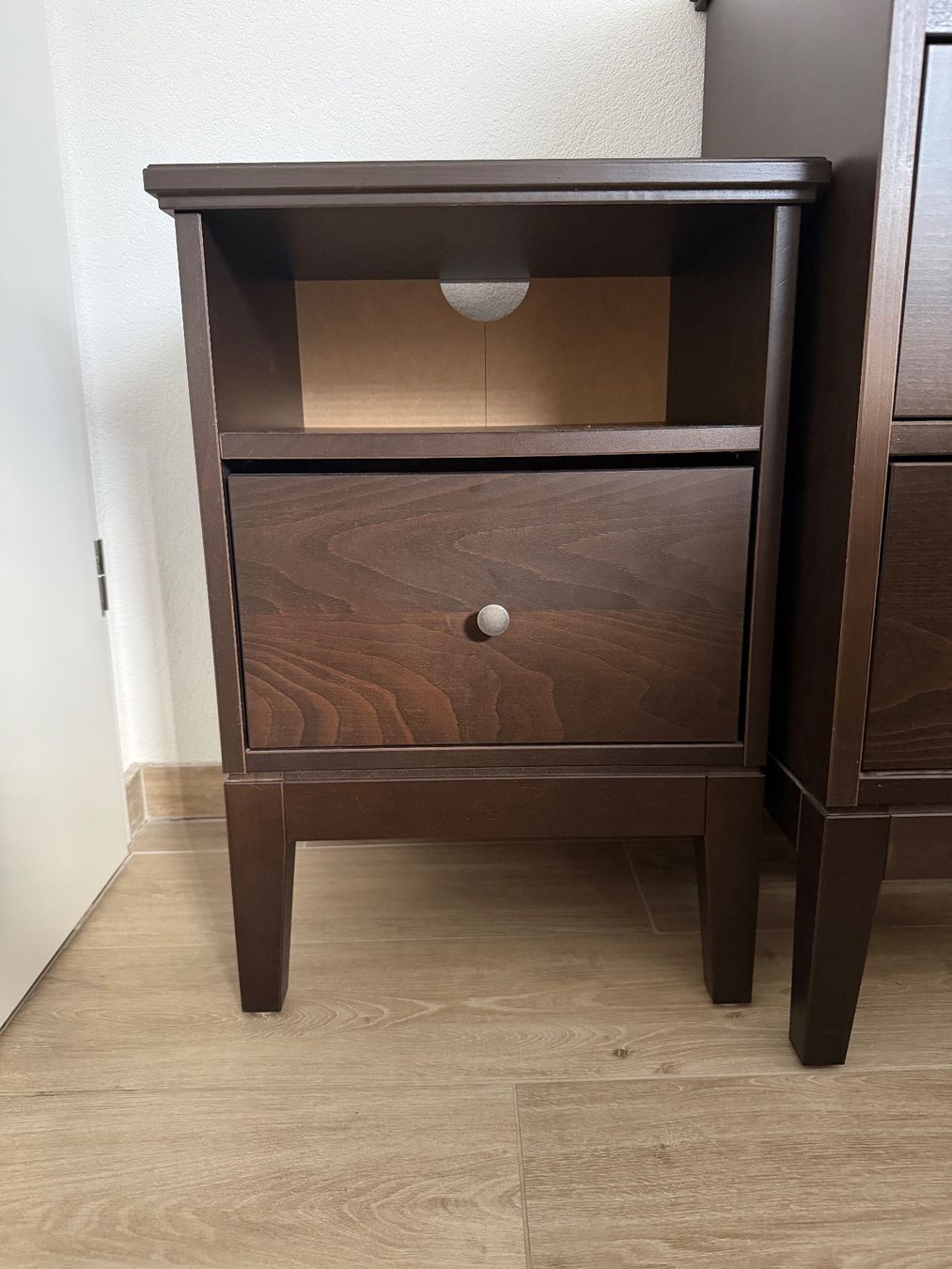 Ikea Nachttische: Commode 6 tiroirs avec 2 tables de nuit – Gebraucht aus Monthey von geo_rj86 3