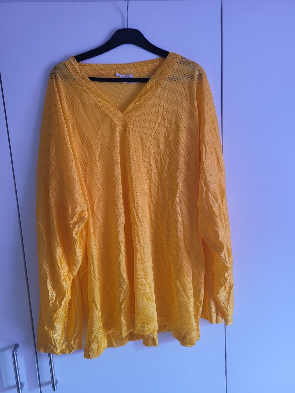 Leibchen & Hosen: Trainingsshirt, Gr. XXL – Gebraucht aus Langenthal von thjau
