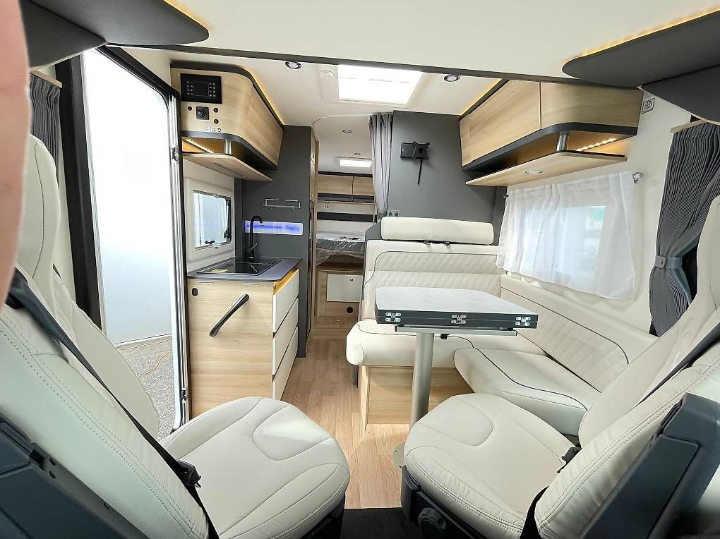 Veicoli da campeggio: Itineo Famili Compact CM660 – Usato da Langenthal venduto da Reisemobil01 3