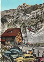 Schwägalp mit Autos und Säntisbahn