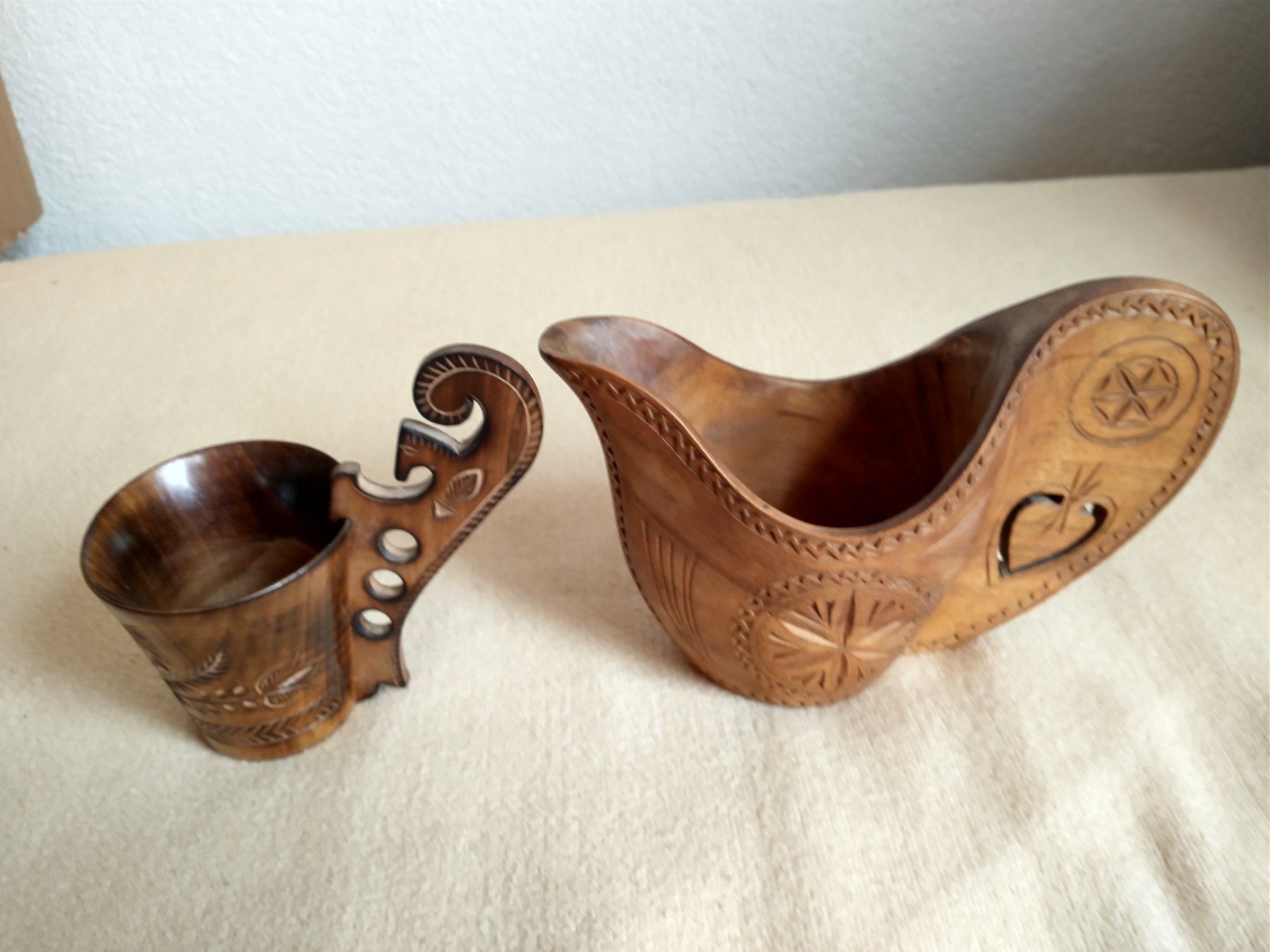 Set di piatti: Handgeschnitzte Holzgefässe, dekorativ – Usato da Löhningen venduto da Chimae67 3