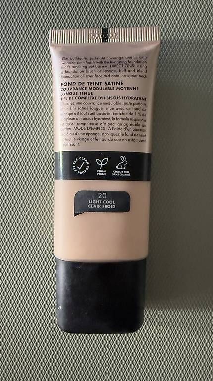 Make-up: SOFT GLAM SATIN, Foundation – Gebraucht aus Zürich von sab_bl7c 1