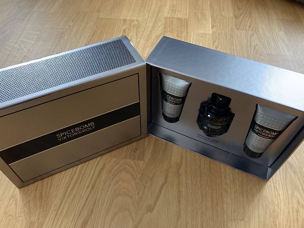 Profumi & Eau de Toilette: Viktor&Rolf - Spice Bomb gift set (new) – Usato da Commugny venduto da phi_8kvd 3