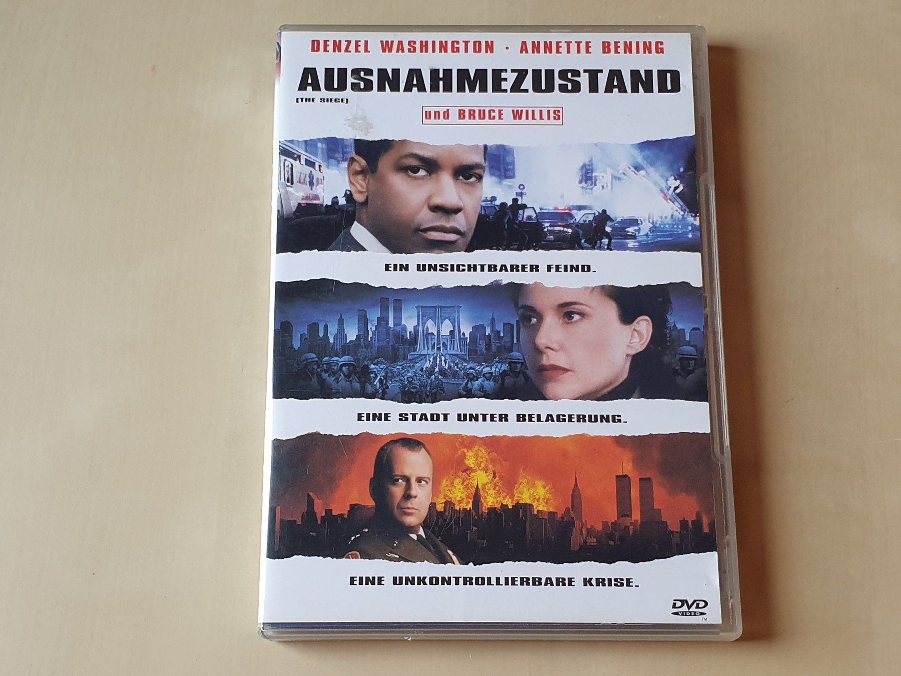 Tutti i DVDs: Ausnahmezustand – Usato da Stansstad venduto da collectorsshop
