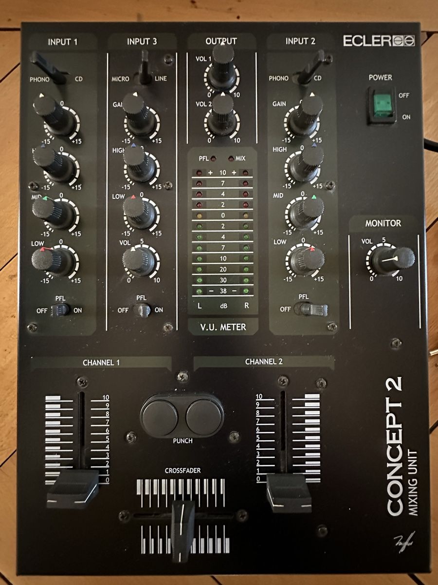 Console di mixaggio: Ecler Mischpult / Mixer – Difettoso da Zürich venduto da Lux2020