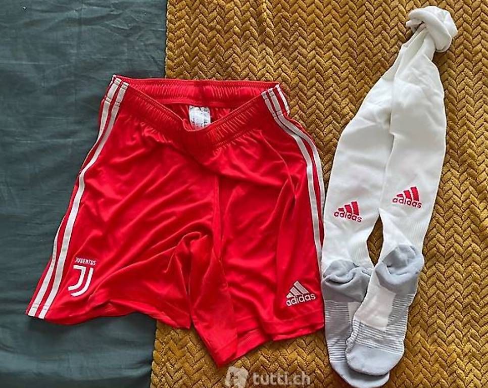 Leibchen & Hosen: Juventus Turin – Gebraucht aus Dottikon von francesco014 1