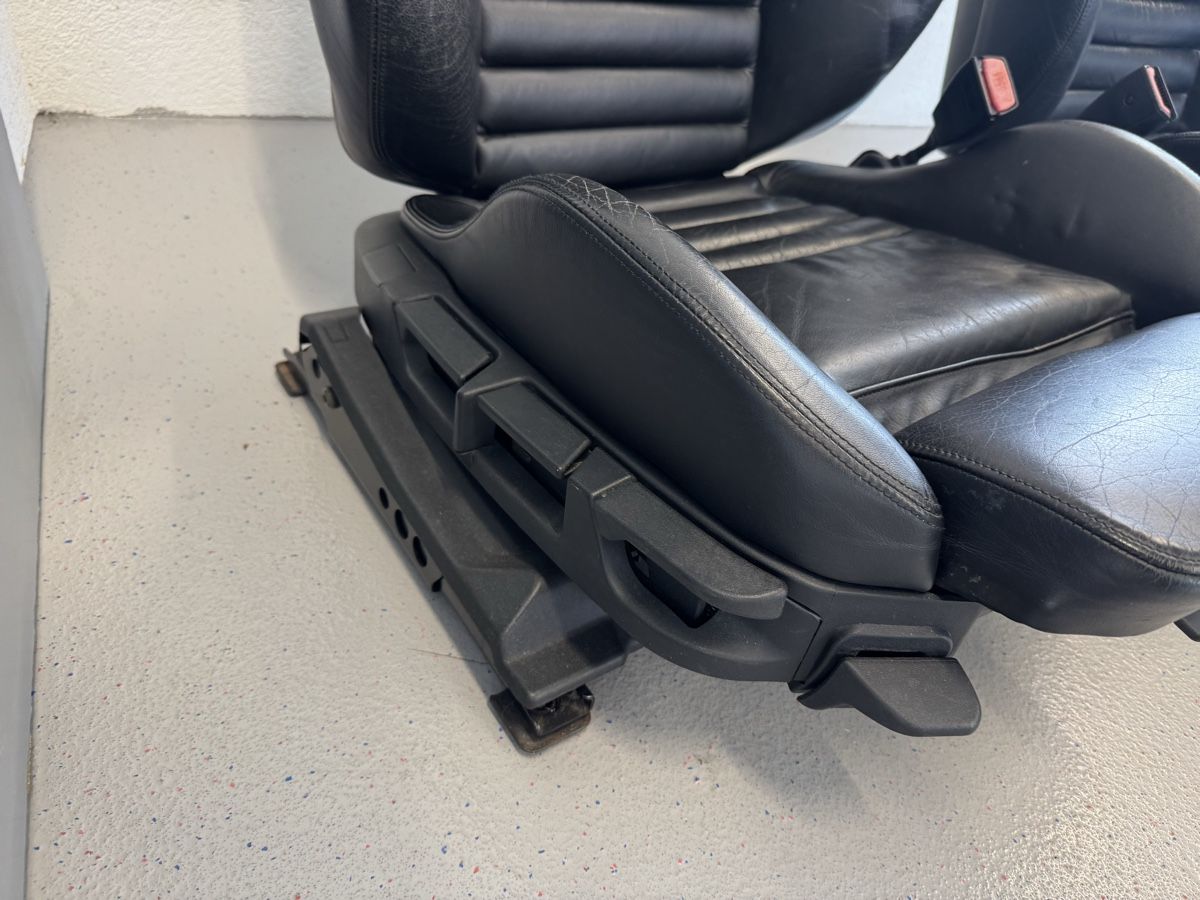 BMW Tutti pezzi di ricambio auto: BMW M3 E36 Sportsitze Vader – Usato da Thun venduto da ZS7 3