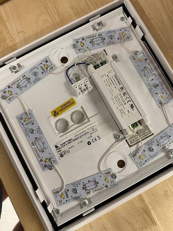 Zumtobel Kronleuchter & Deckenlampen: LED Anbauleuchte Zumtobel Perluce – Neu und originalverpackt aus Niederweningen von brwebe 1