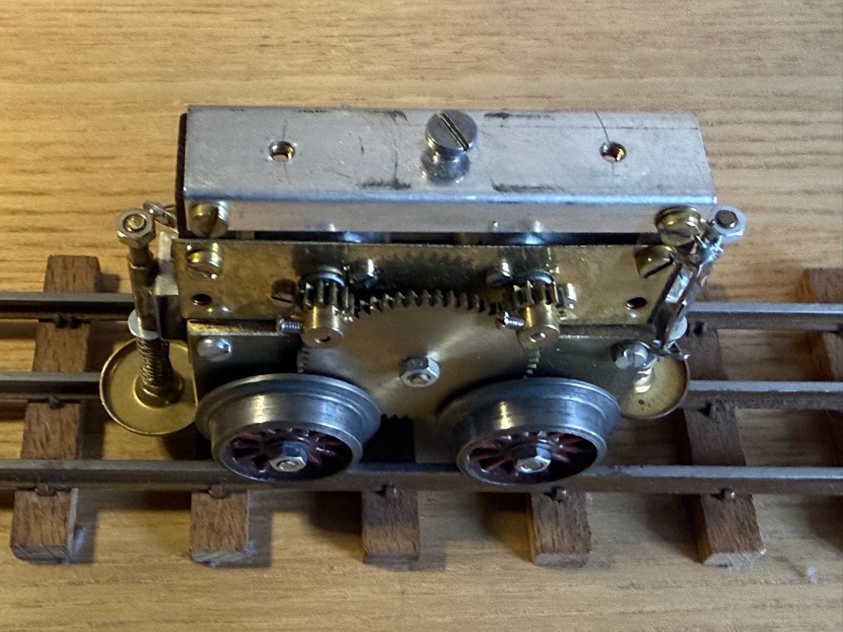 Modellini di ferrovie: Spur 0 Eigenbau Lokantrieb DC 2 Motoren  – Usato da Amden venduto da vipernatter 5