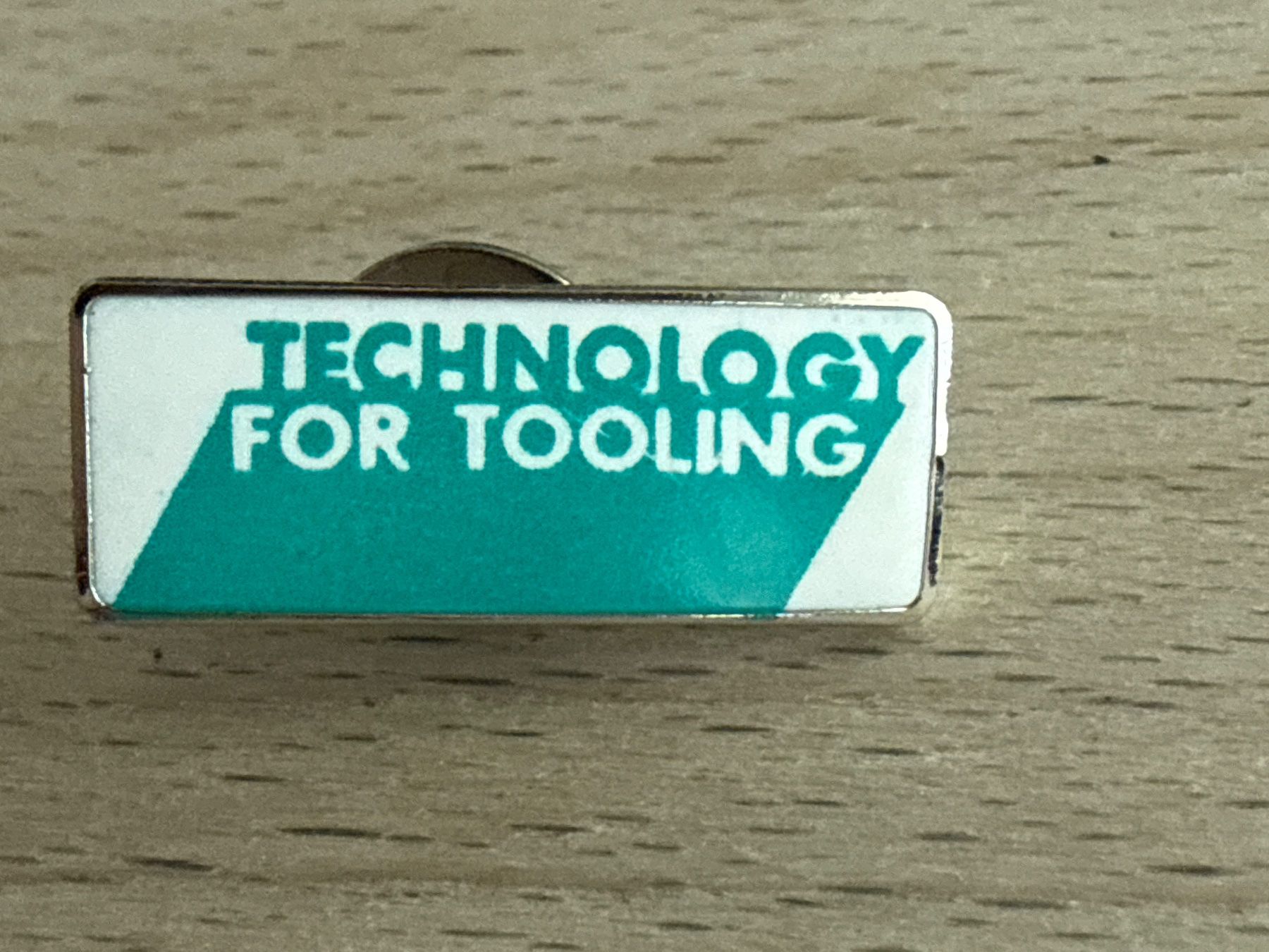 Placchette & Badge: Pin Technology for Tooling – Usato da Glattbrugg venduto da Schweigmatt