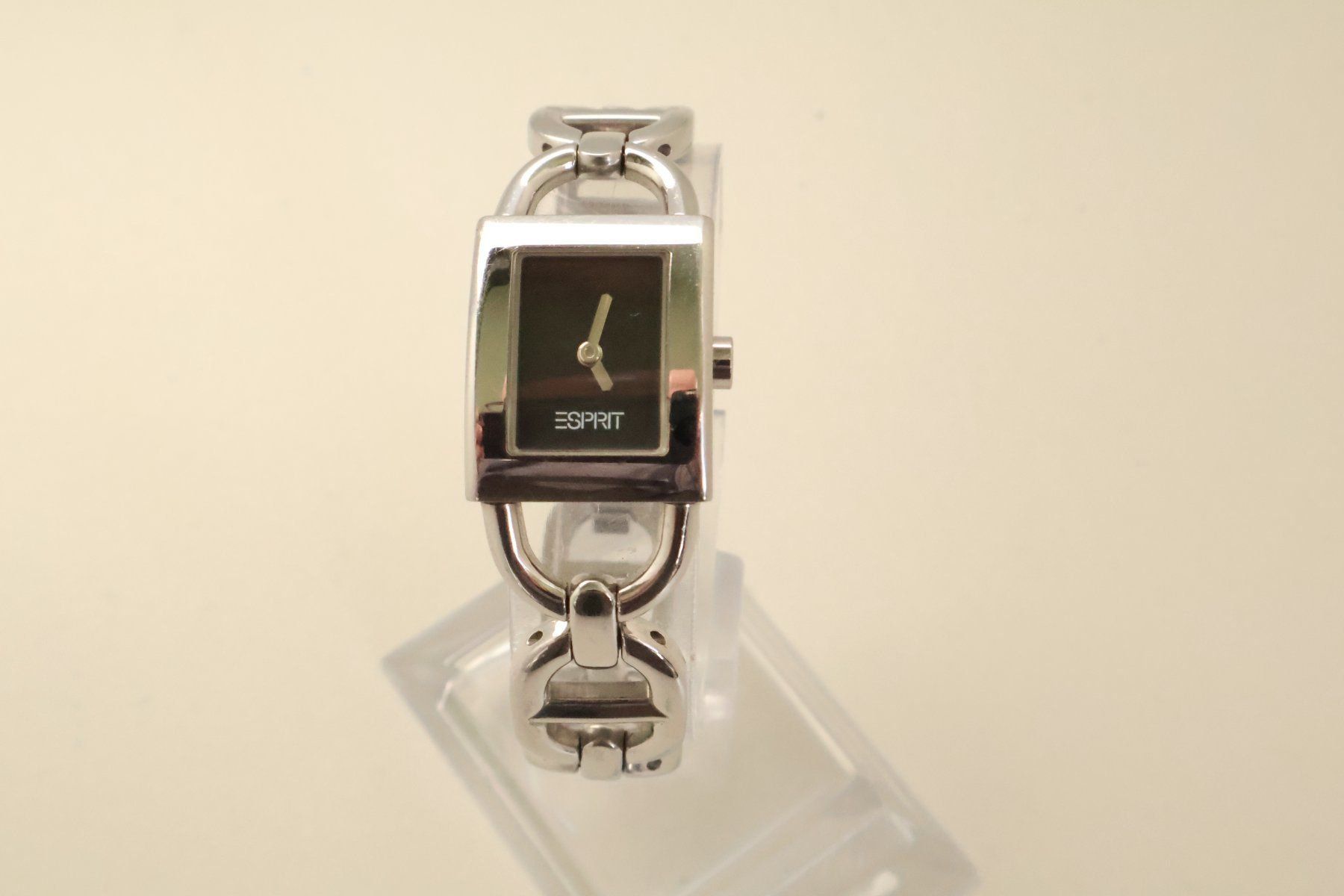 Esprit Uhren: Esprit Damen Uhr Läuft, Garantie – Gebraucht aus Willisau von flabastian 1