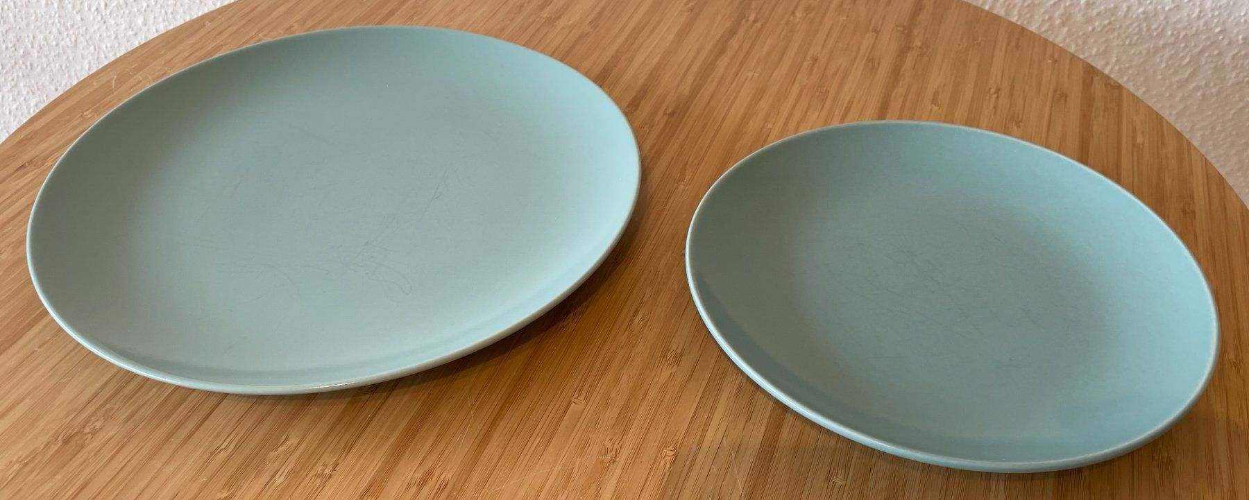 Ikea Set di piatti: IKEA Tableware Set 63 Pieces, Aqua/Turquoise: Plates + Bowls – Usato da Basel venduto da JohnnyCrash 1