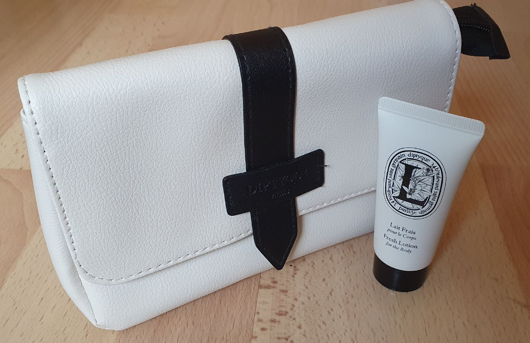 Trousses de maquillage: Necessaire inkl. Körpermilch – Neuf (Voir description) à Hagendorn par happyclothing 1