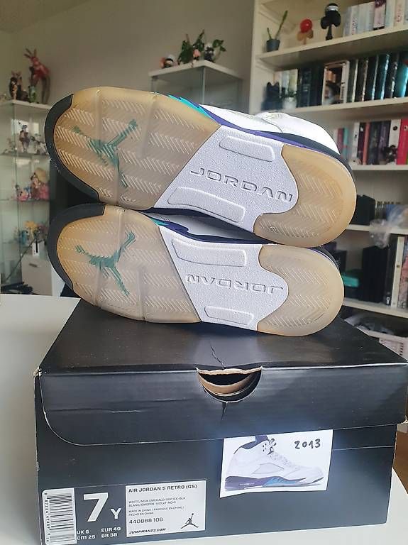 Scarpe da uomo: Nike Air Jordan 5 "Grape" 2013 Grösse 40 – Usato da Windisch venduto da Xabeba 1