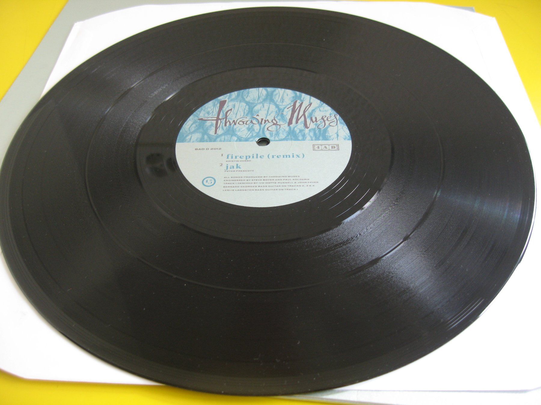 Dischi in vinile: Throwing Muses - 1992 - Firepile E.P. (Part Two) – Usato da Zürich venduto da Hikikomori 2