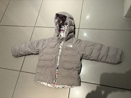 The North Face Daunenjacke Reversibel Grösse 12-18 Monat