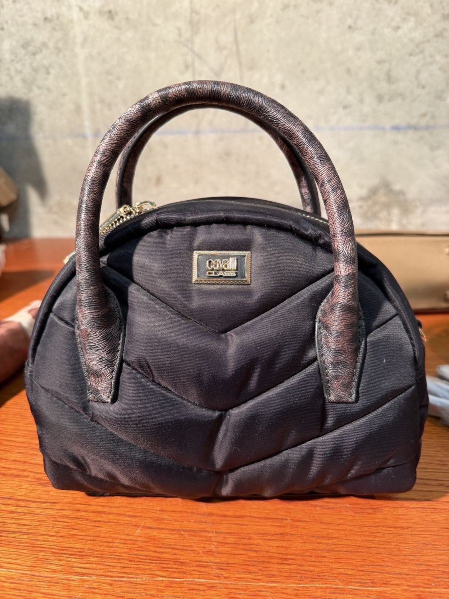 Roberto Cavalli Borse da donna: Cavalli Class Black Handbag - Stylish and Practical – Usato da Lausanne venduto da artnouveau04 6