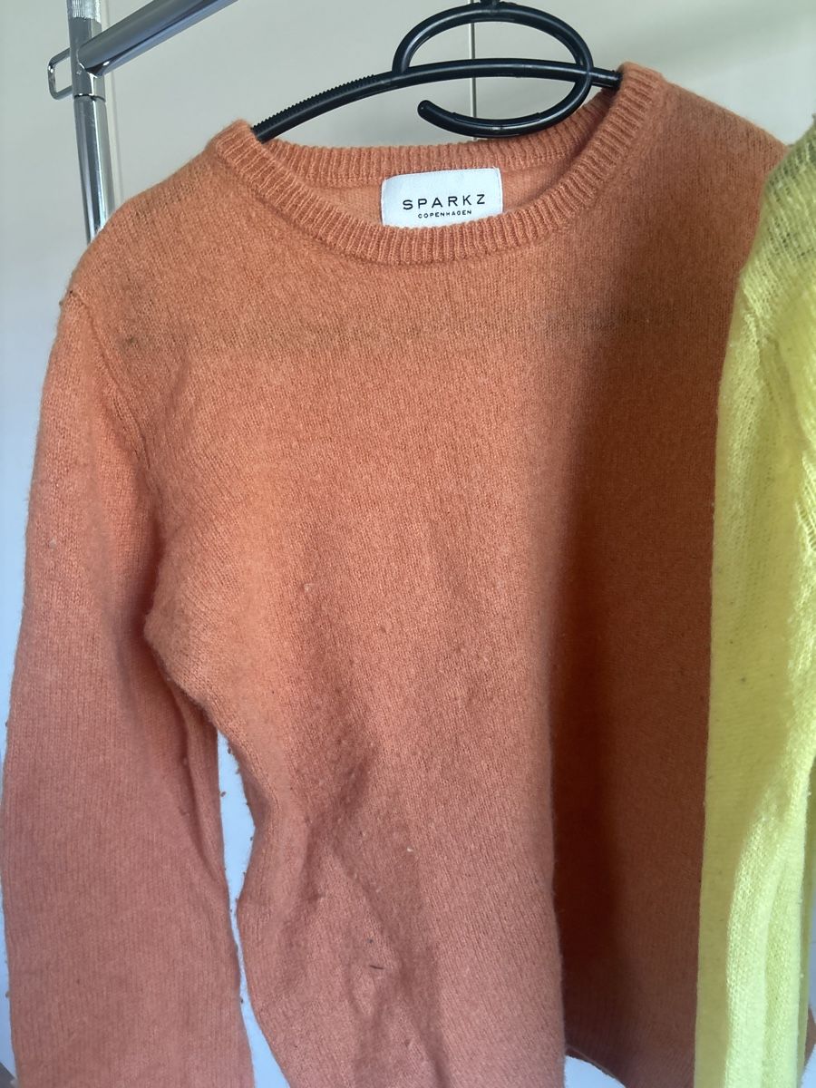 Pullover & Sweatshirts: SPARZ Pullover orange und gelb Grösse M – Gebraucht aus Stans von lin_psv7 3