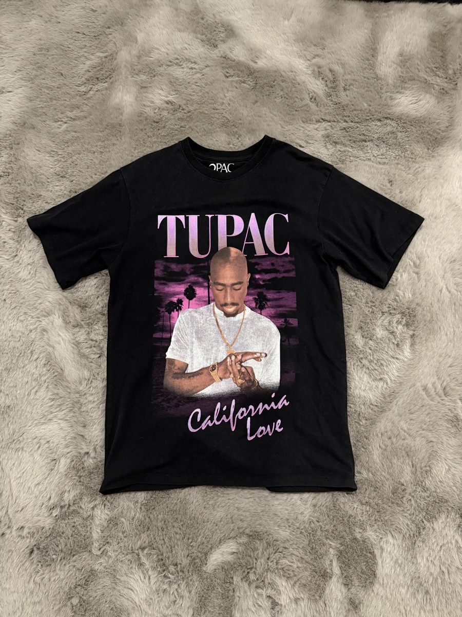 Pull&Bear T-shirt: Tupac Pull&Bear T shirt – Nuovo (secondo la descrizione) da Widen venduto da sim_mbq6