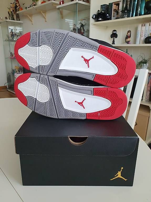 Scarpe da uomo: Nike Air Jordan 4 "Black Cement" 2012 Grösse 45 – Usato da Windisch venduto da Xabeba 1
