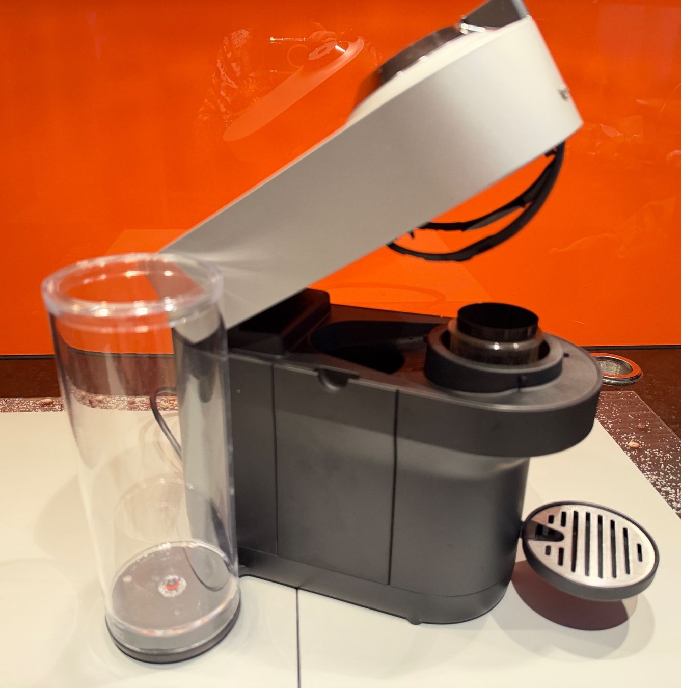 Nespresso Kaffeemaschinen & Espressomaschinen: Nespresso $Vertuo POP – Gebraucht aus Kriens von Famschmidlin 2