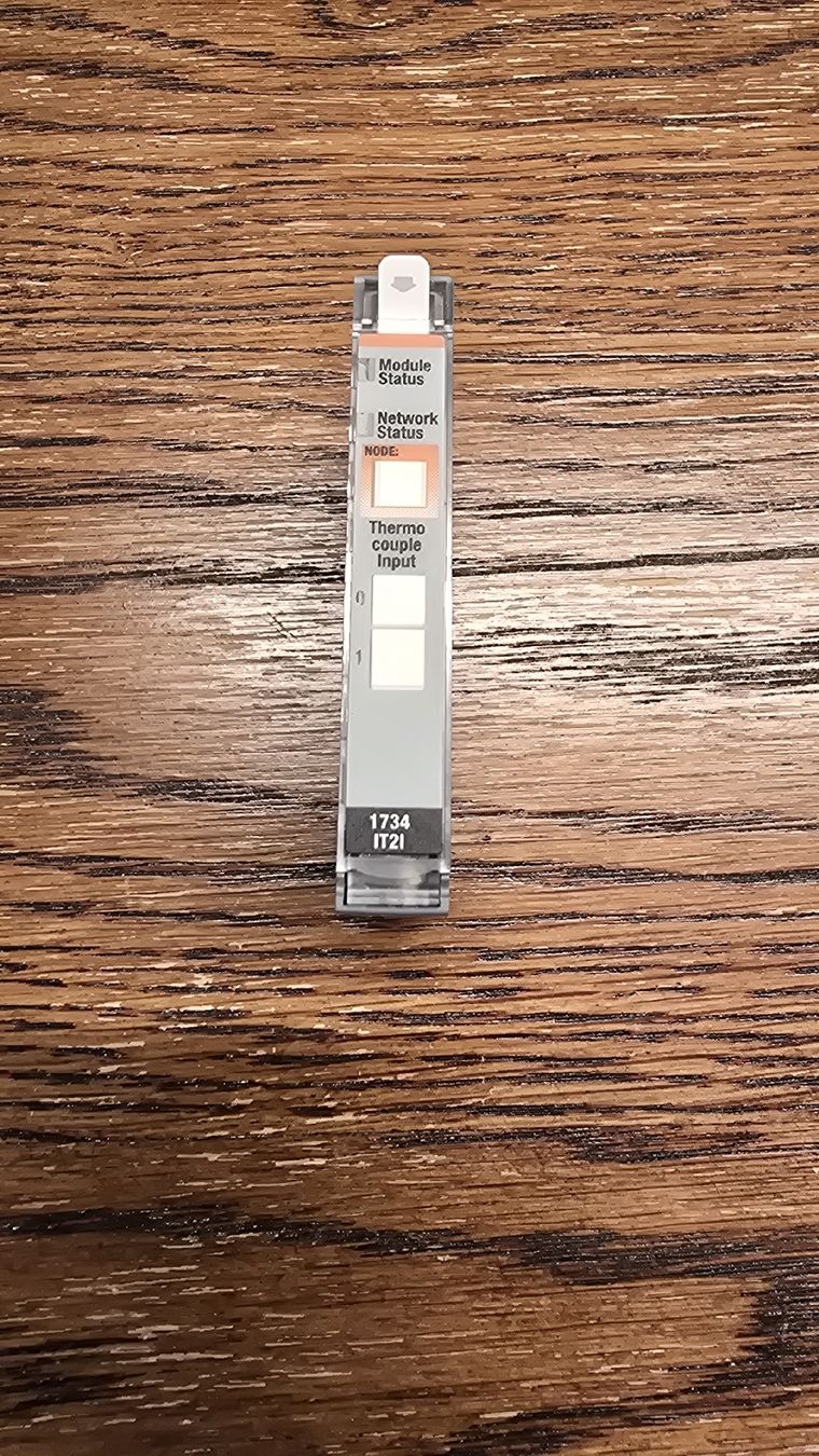 Componenti elettronici: Allen-Bradley 1734-IT2I Thermocouple Input Module neu – Usato da Aarburg venduto da JMSTrade