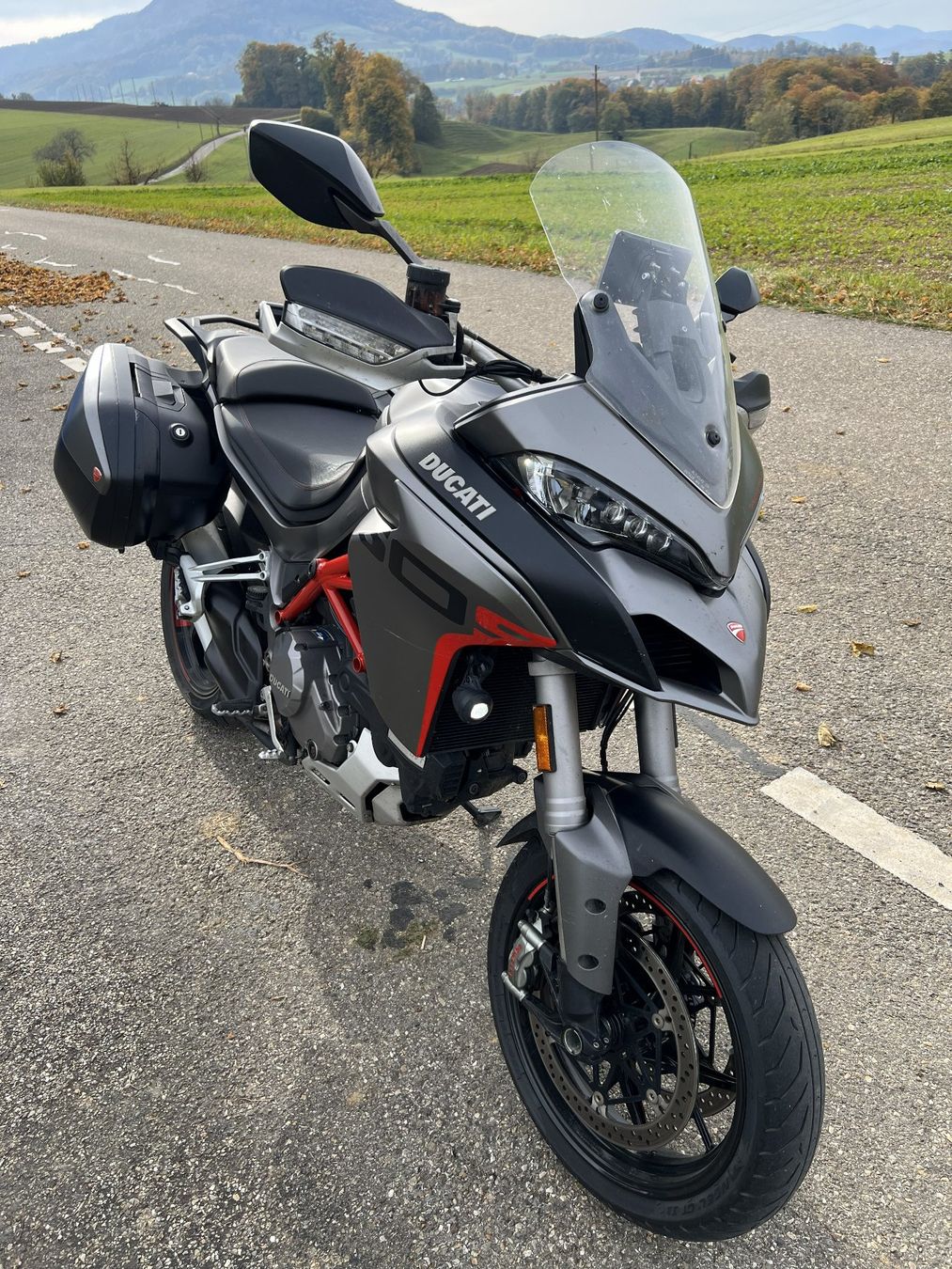 Ducati Touring: DUCATI Multistrada 1260 S Grand Tour – Gebraucht aus Zürich von Varaderov1 2