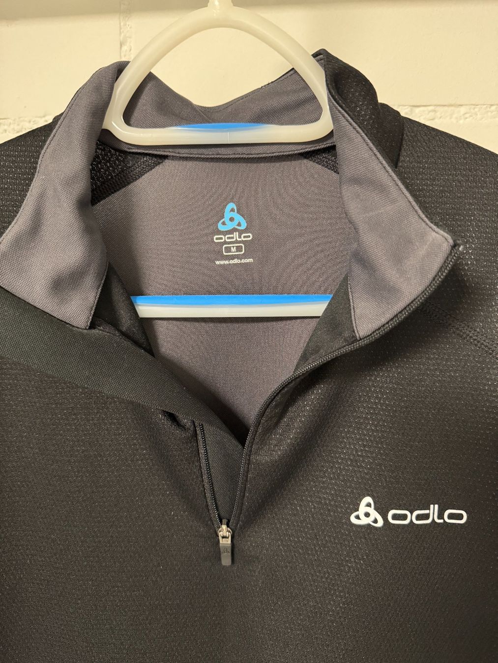 Odlo Jacken: ODLO Lauf und Trainings Jacke - light - windproof – Neu (gemäss Beschreibung) aus Embrach von Rondamaro 1