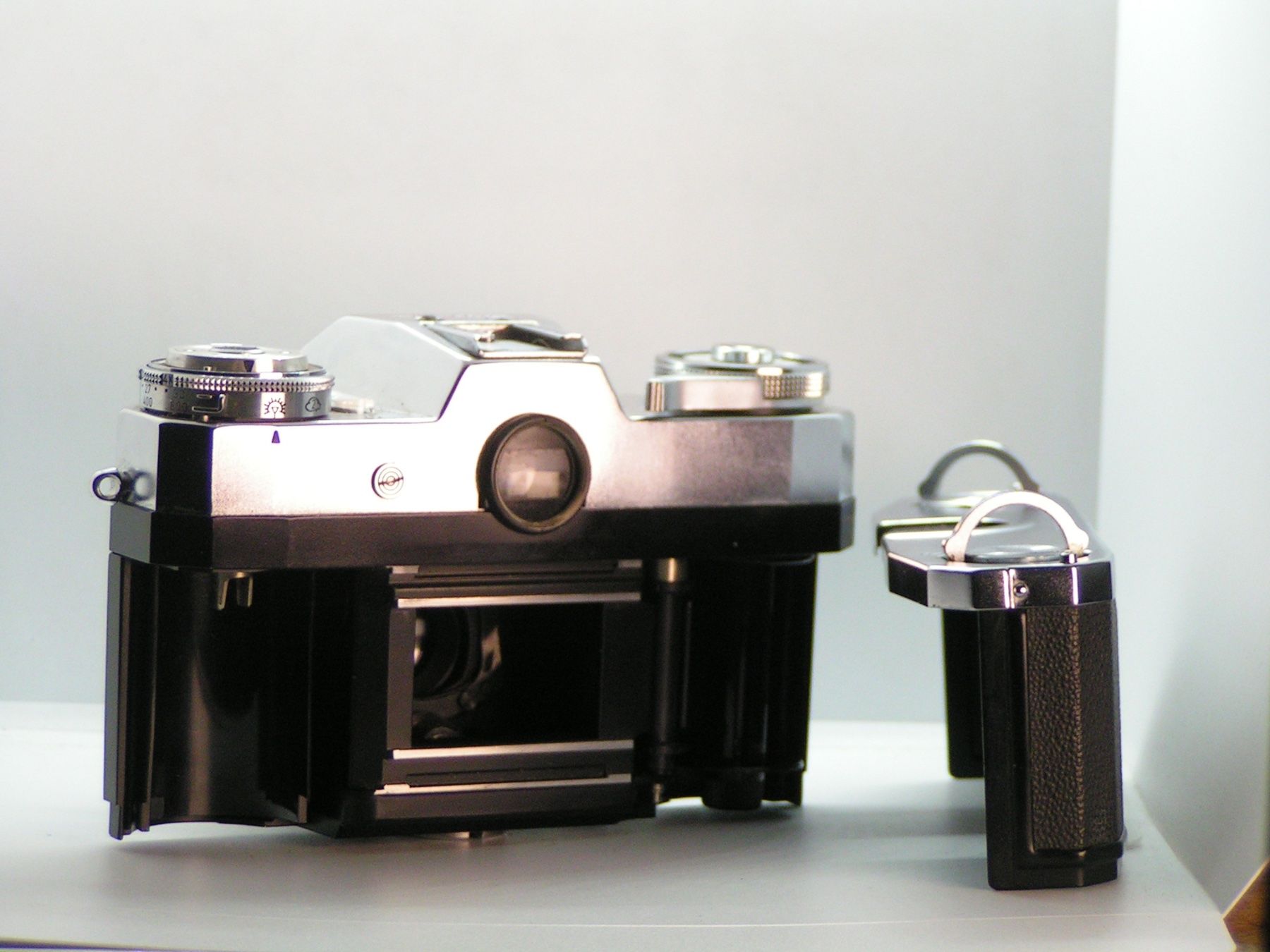 Zeiss Fotocamera: ZEISS IKON – Usato da Lausanne venduto da Leag 3