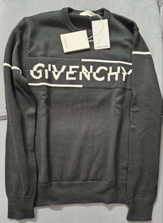 Givenchy Paris Sweatshirt