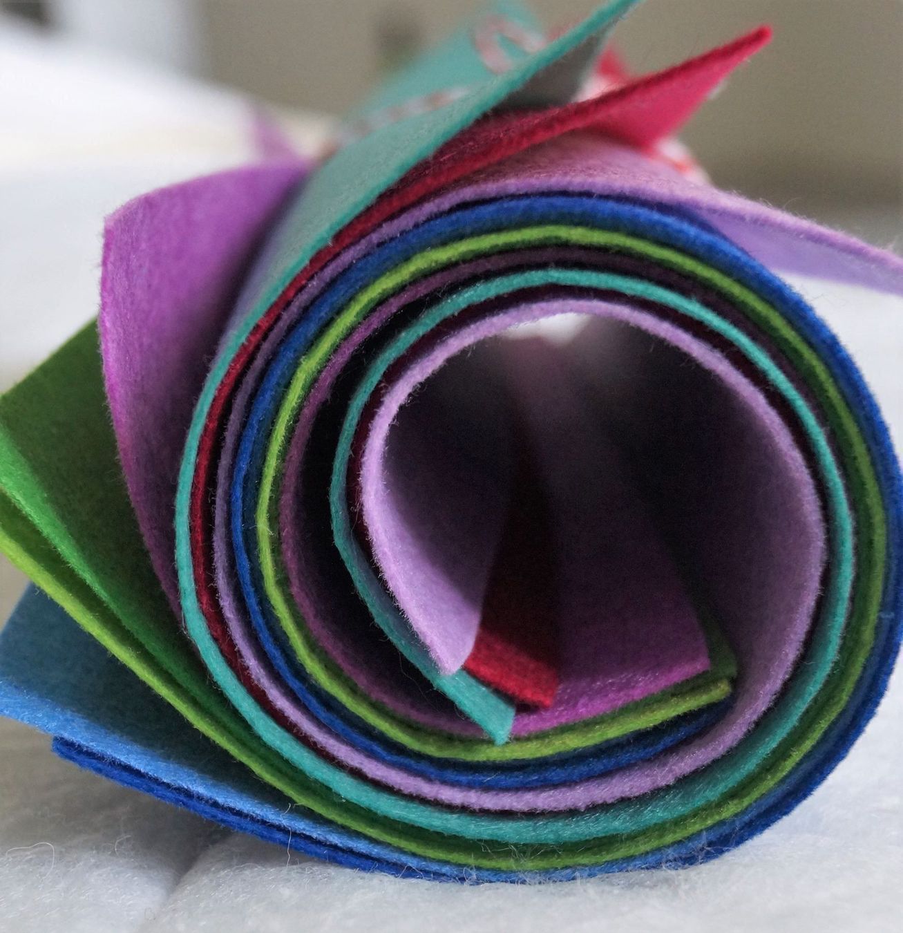 Bastelsets: BASTELFILZ-SET, 8 Farben 30x30 cm  Set 8 – Neu (gemäss Beschreibung) aus Langenthal von flowersNbirds 1