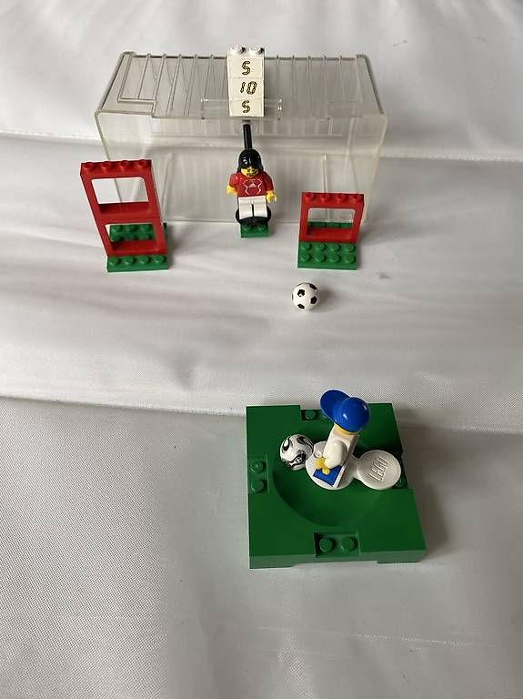 Giocattoli: Fussball Lego – Usato da Winterthur venduto da sar_nn6d